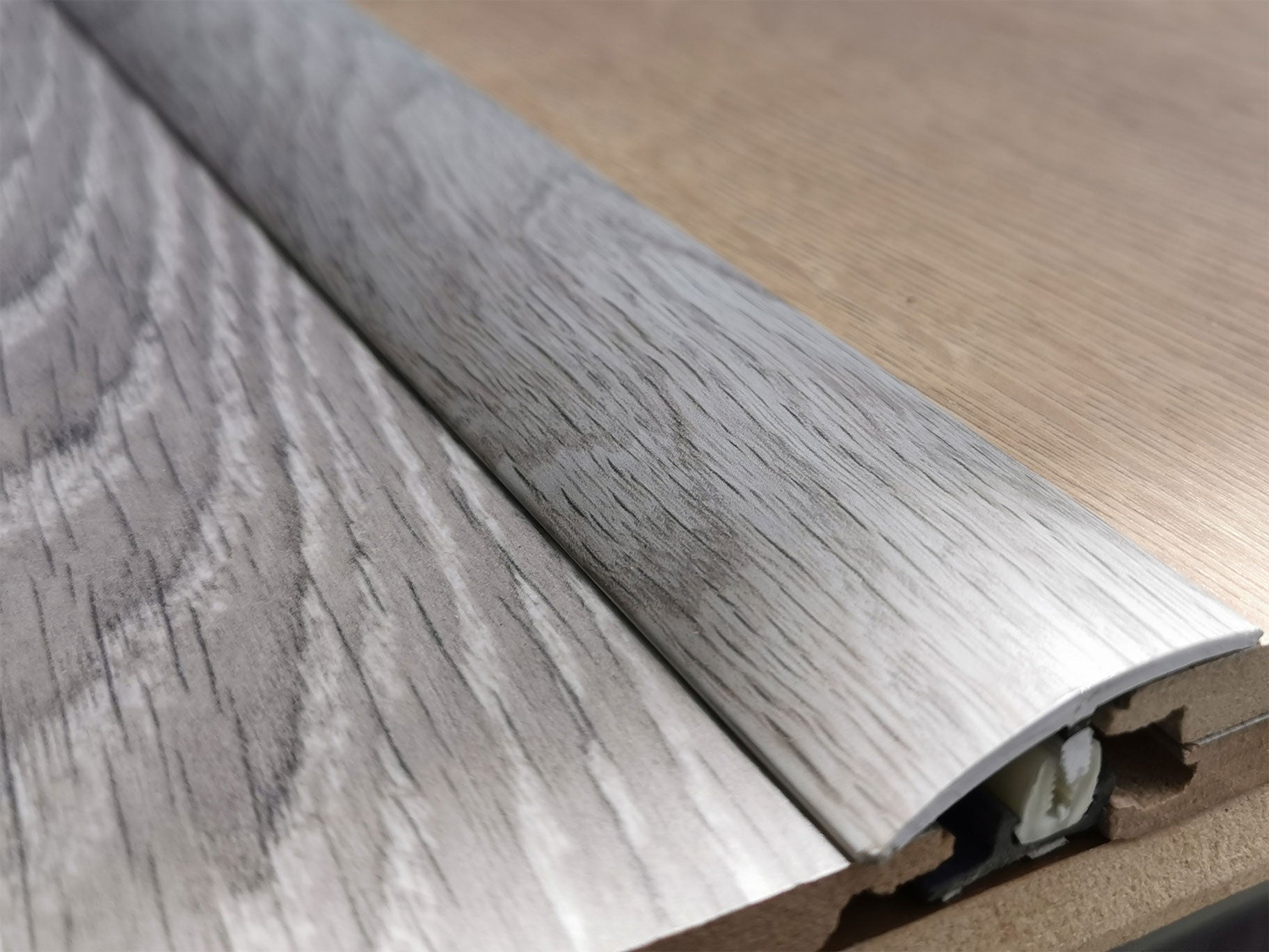 White Oak 40mm x 900mm Multi-Purpose Threshold Strip Adhesive Clip System